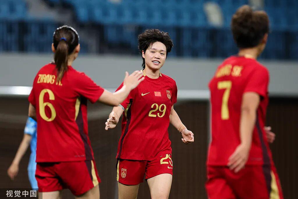 APP 下载-中国女足亚洲杯4大看点:卫冕难度!5大留洋球员!世界杯资格