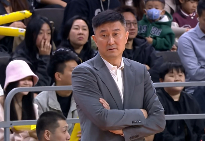 APP 下载-杜锋接受采访，回应焦泊乔请假离开广东队|广东男篮|球队|离队|康复|事务_新浪体育_新浪新闻